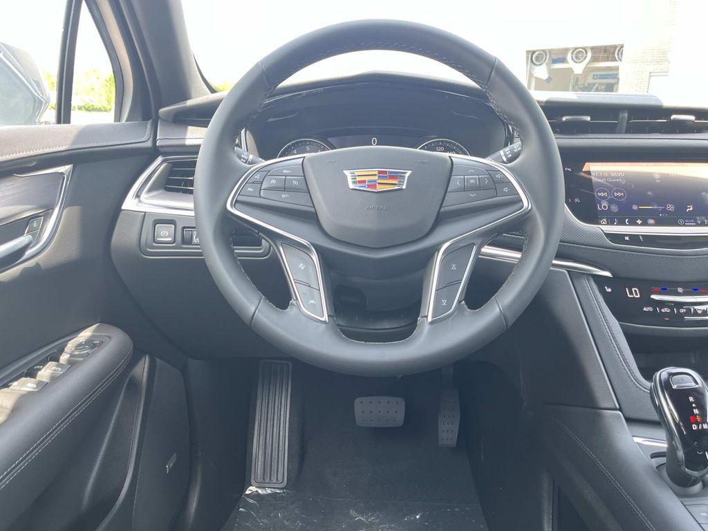 new 2026 Cadillac XT5 car, priced at $48,595