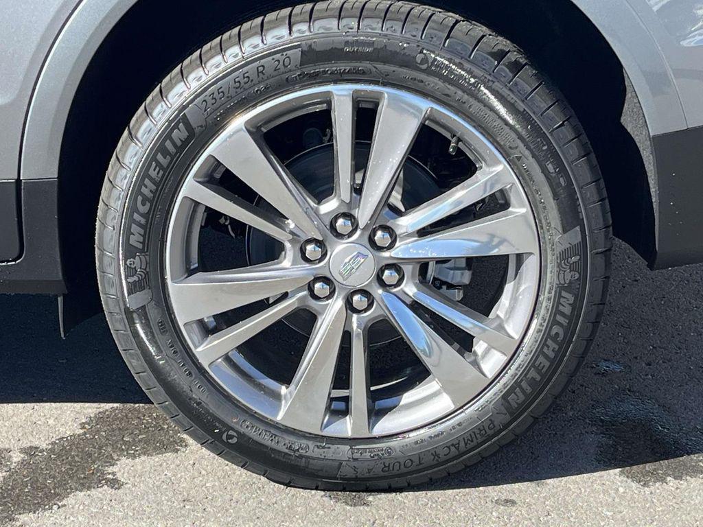 new 2025 Cadillac XT5 car, priced at $57,665