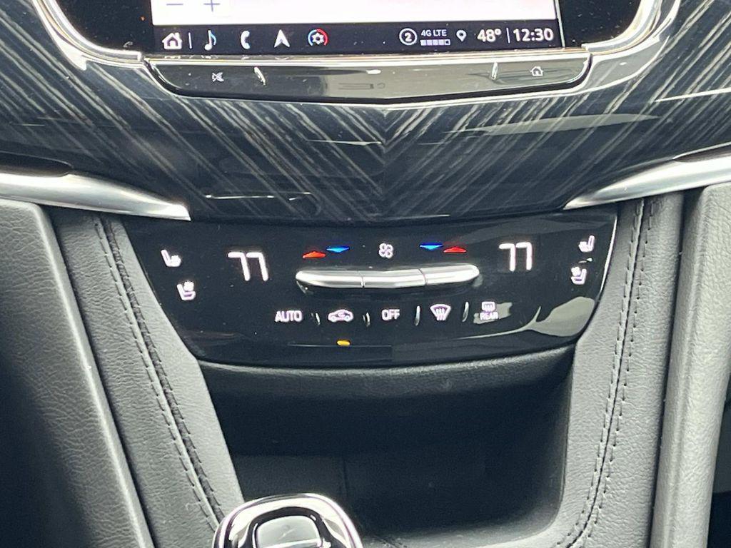 used 2024 Cadillac XT6 car, priced at $45,590