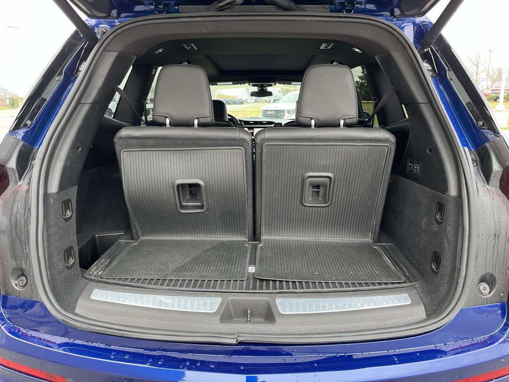 used 2024 Cadillac XT6 car, priced at $45,590