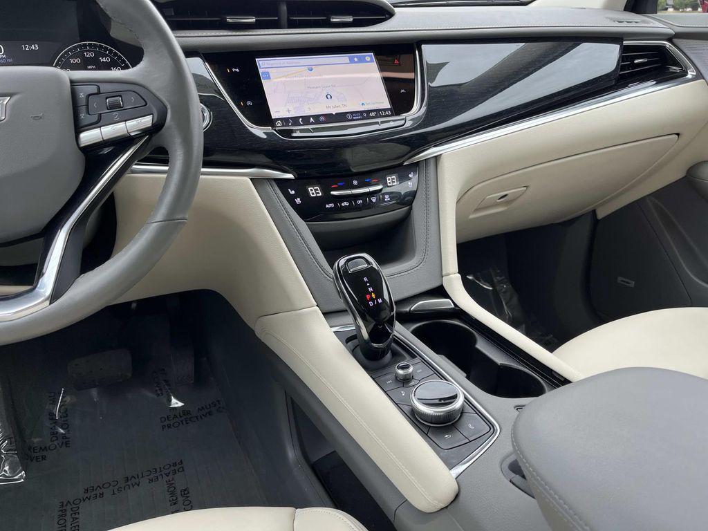 used 2024 Cadillac XT6 car, priced at $47,590