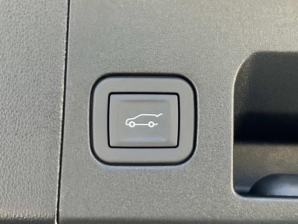 new 2026 Cadillac XT5 car, priced at $64,439