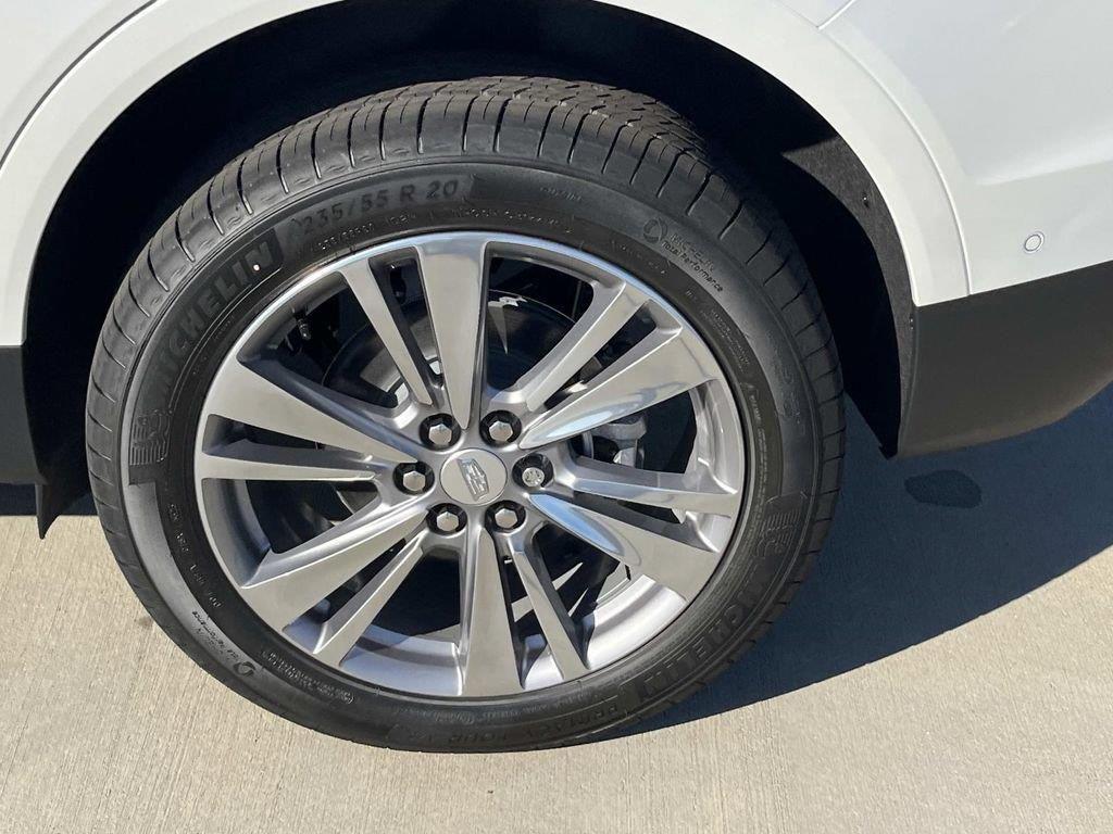 new 2026 Cadillac XT5 car, priced at $64,439