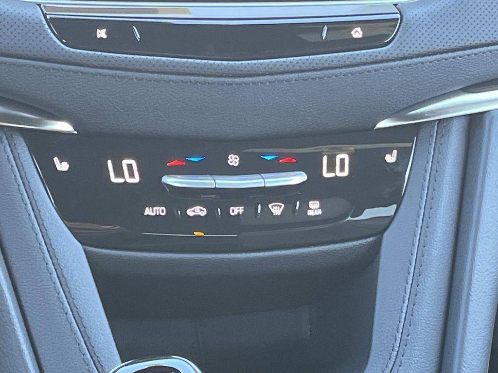 new 2025 Cadillac XT5 car, priced at $57,665