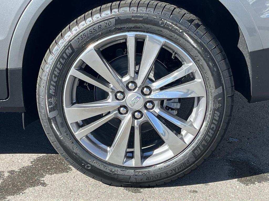 new 2025 Cadillac XT5 car, priced at $57,665