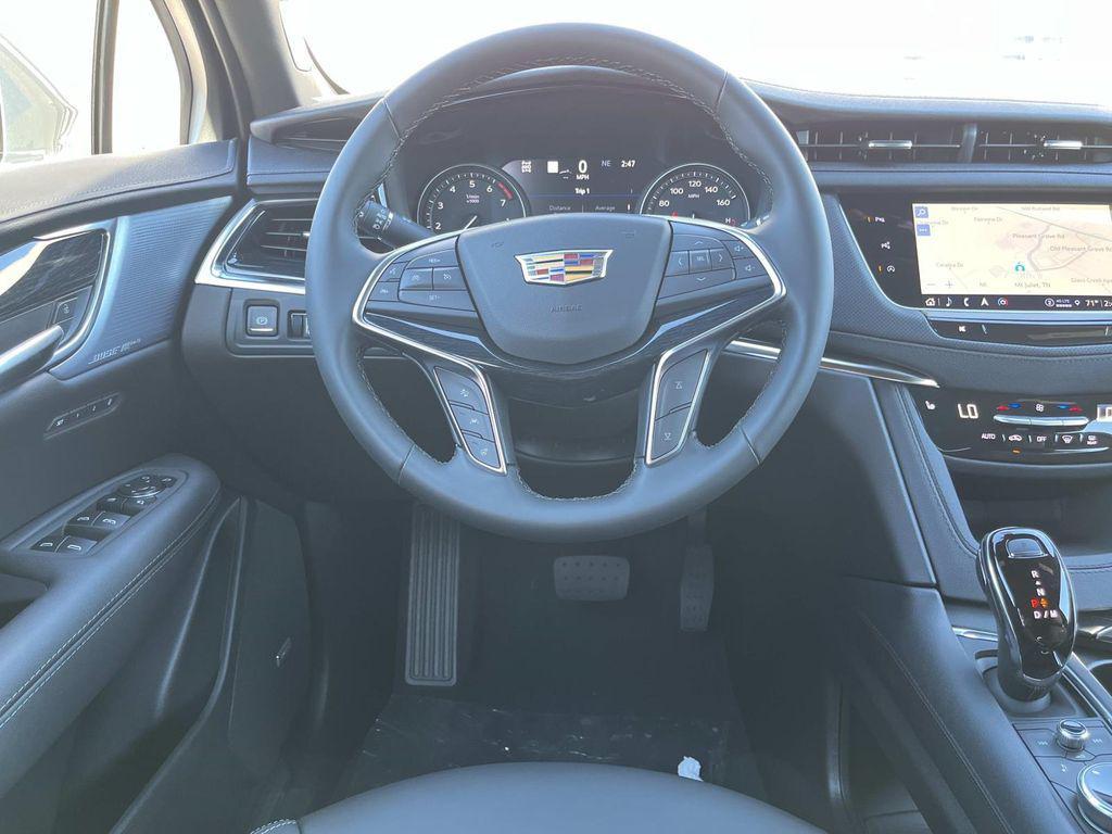 new 2025 Cadillac XT5 car, priced at $57,665