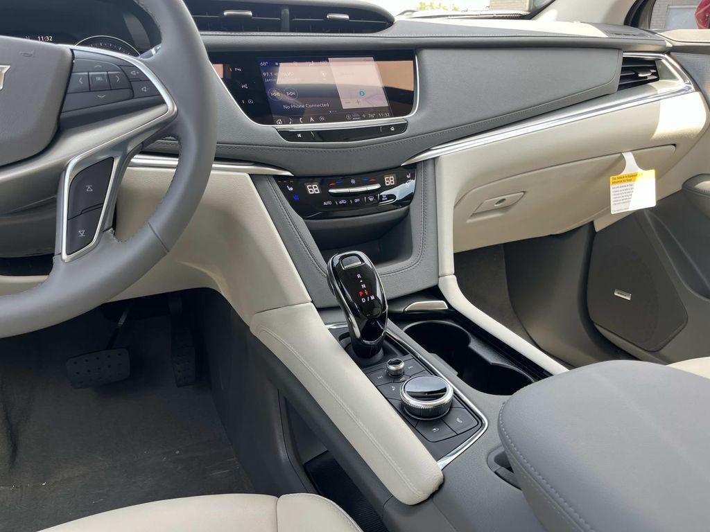 new 2026 Cadillac XT5 car, priced at $61,434