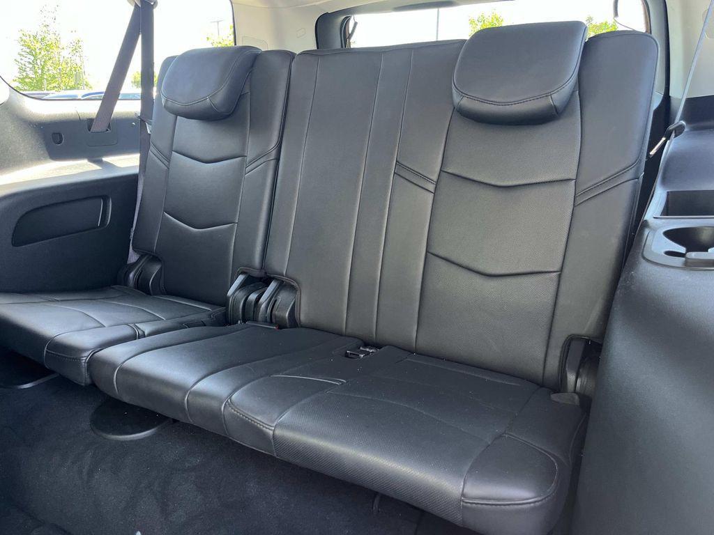 used 2019 Cadillac Escalade ESV car, priced at $29,992