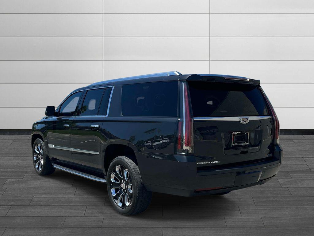 used 2019 Cadillac Escalade ESV car, priced at $29,992