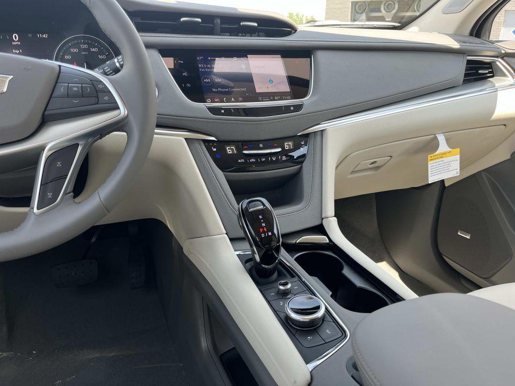 new 2026 Cadillac XT5 car, priced at $61,434