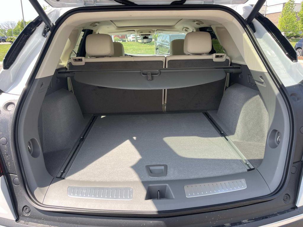 new 2026 Cadillac XT5 car, priced at $61,434