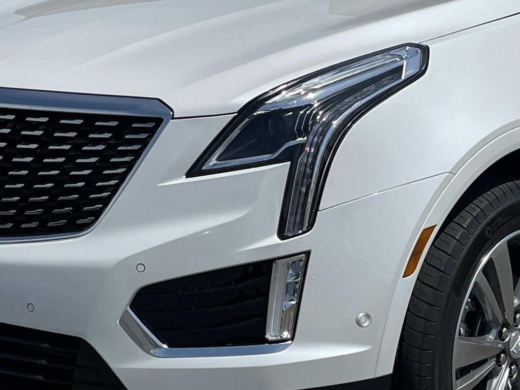 new 2026 Cadillac XT5 car, priced at $61,434