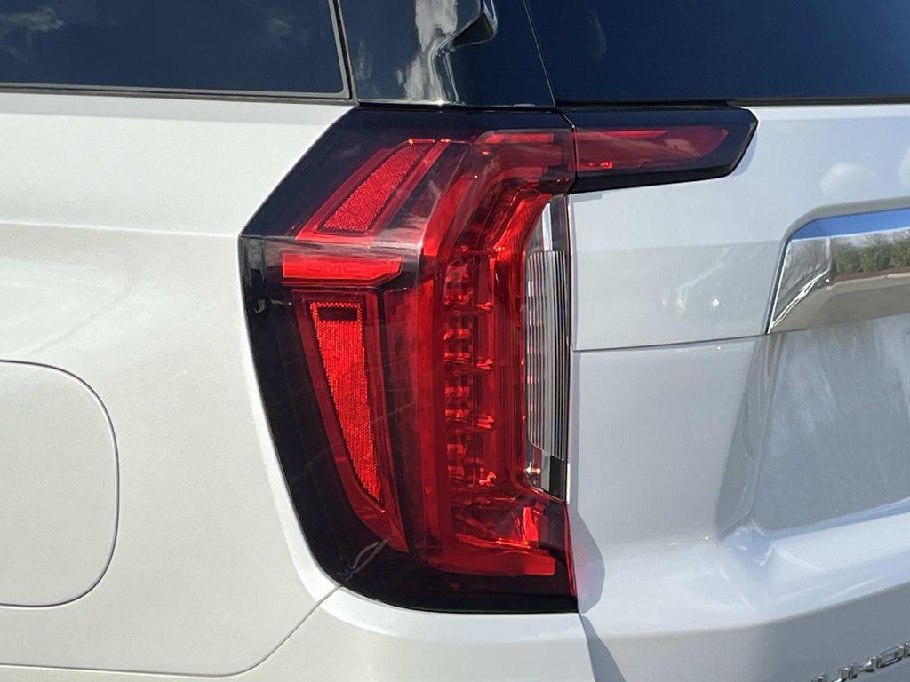 used 2021 GMC Yukon car, priced at $42,990