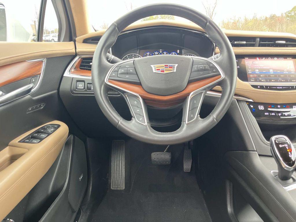 used 2017 Cadillac XT5 car, priced at $19,590