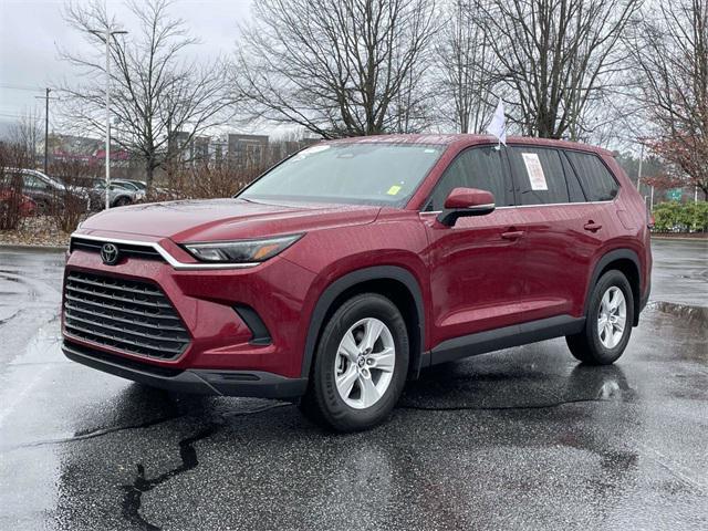 used 2025 Toyota Highlander car, priced at $40,600