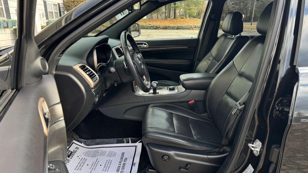 used 2015 Jeep Grand Cherokee car, priced at $11,995