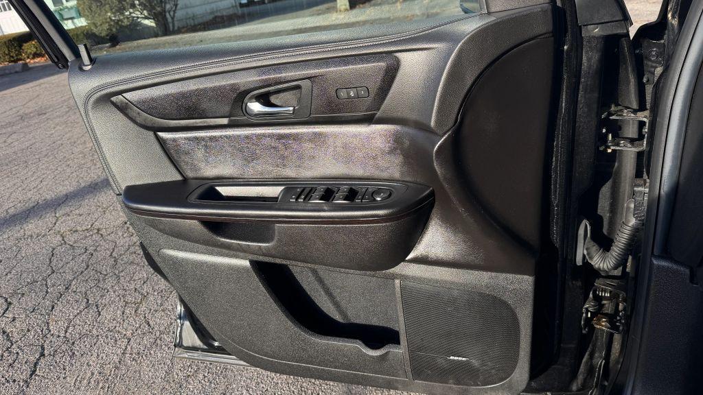 used 2016 Chevrolet Traverse car, priced at $9,995