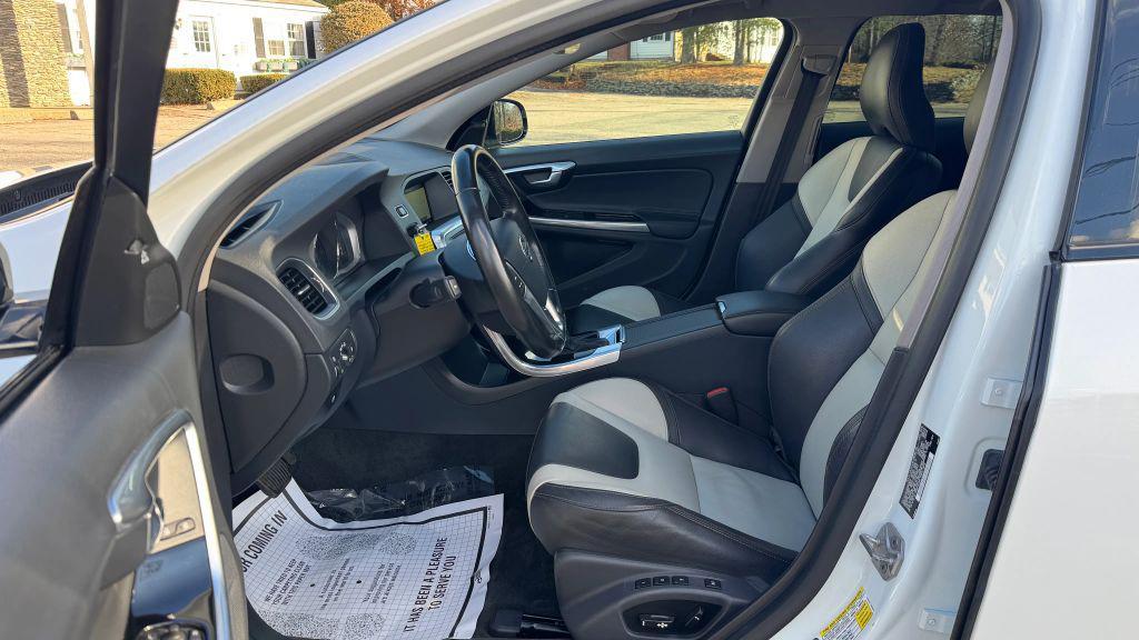 used 2016 Volvo V60 Cross Country car, priced at $13,998