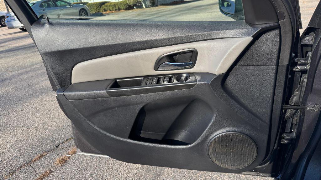 used 2014 Chevrolet Cruze car, priced at $7,995