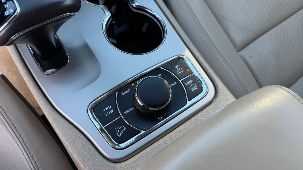 used 2015 Jeep Grand Cherokee car, priced at $13,995