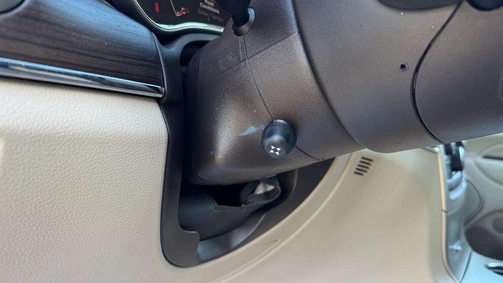 used 2015 Jeep Grand Cherokee car, priced at $13,995