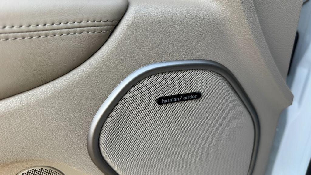 used 2015 Jeep Grand Cherokee car, priced at $13,995