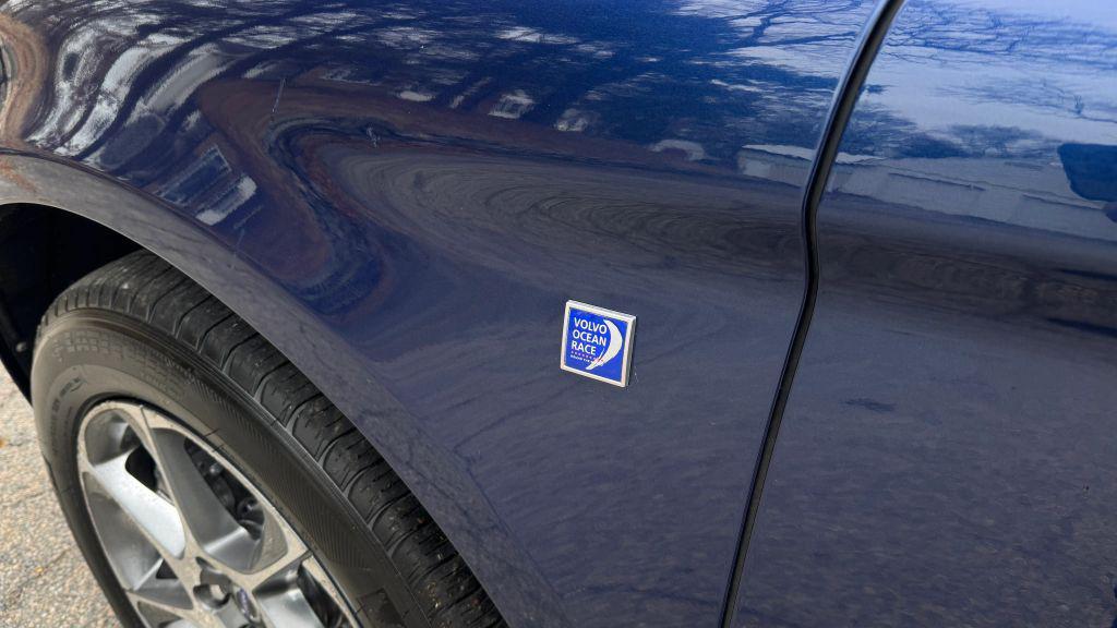 used 2015 Volvo XC60 car, priced at $13,495