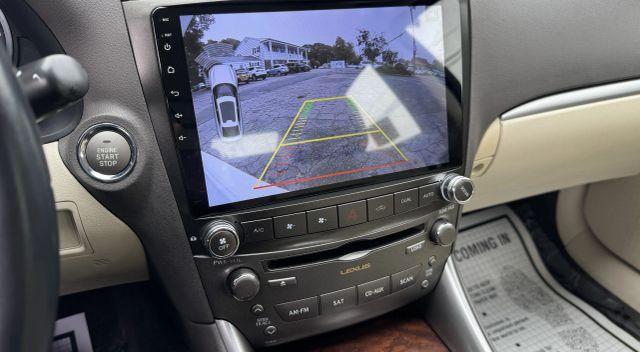 Lexus IS view 23