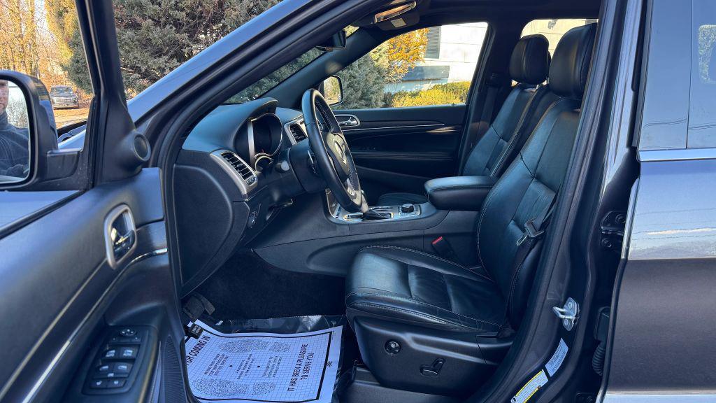 used 2016 Jeep Grand Cherokee car, priced at $16,999