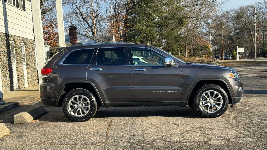 used 2016 Jeep Grand Cherokee car, priced at $16,999