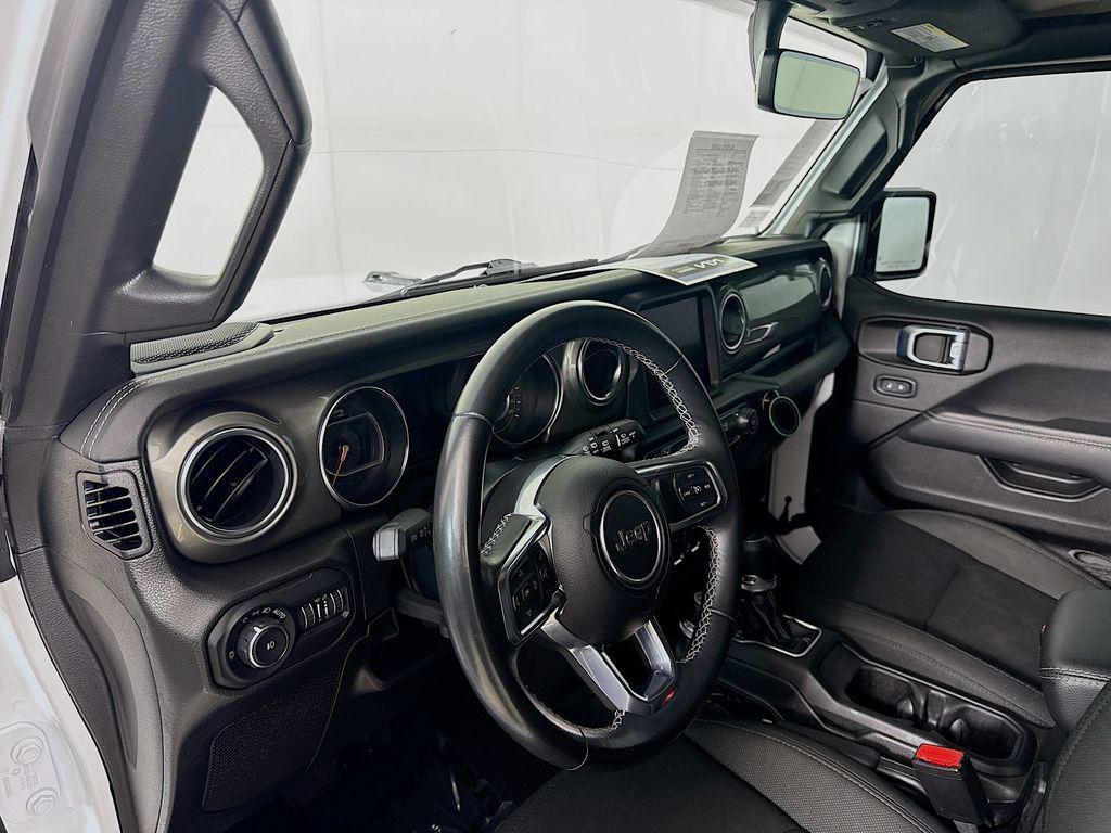 used 2022 Jeep Wrangler Unlimited car, priced at $32,061