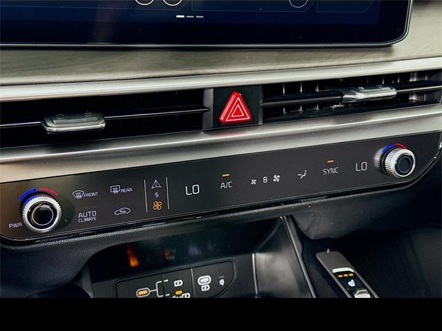 new 2025 Kia Sorento car, priced at $40,169