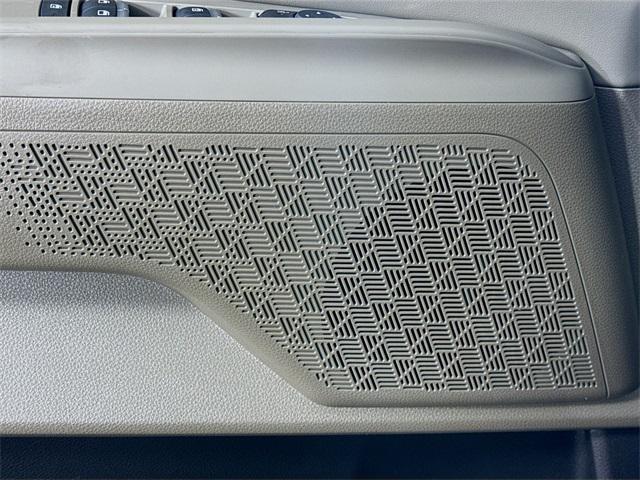 new 2026 Kia Carnival Hybrid car, priced at $42,330