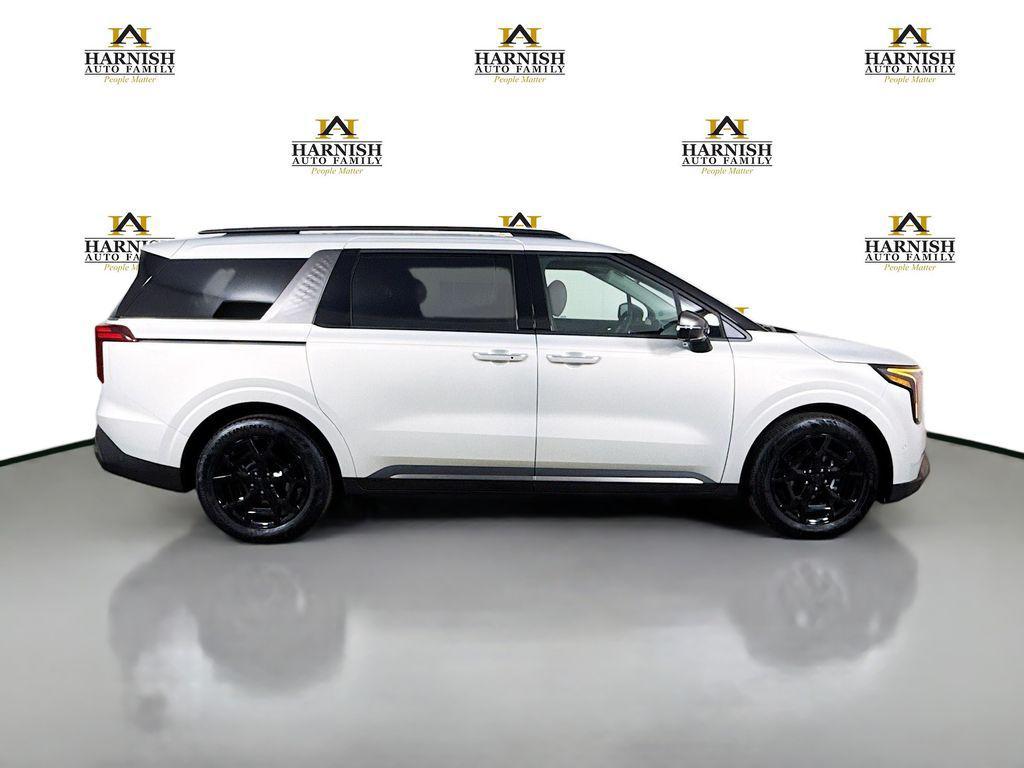 new 2026 Kia Carnival Hybrid car, priced at $53,599