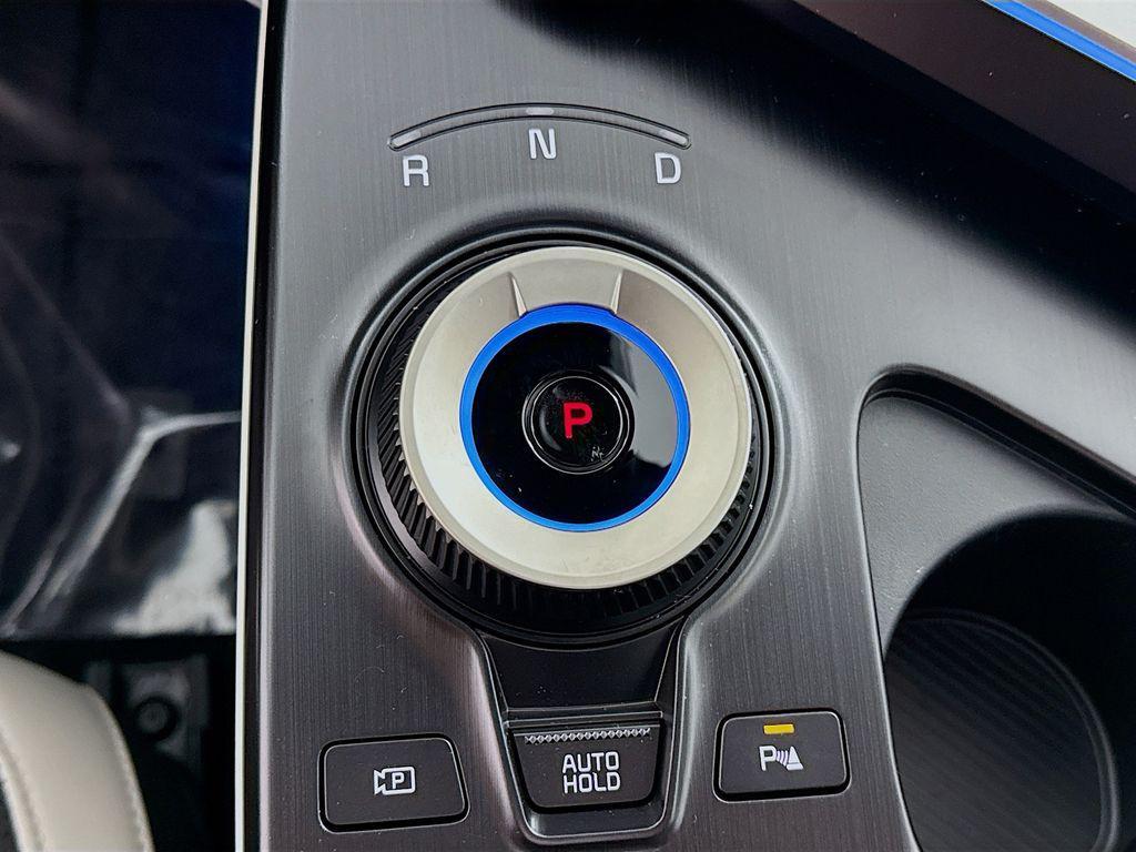 new 2025 Kia EV6 car, priced at $44,099