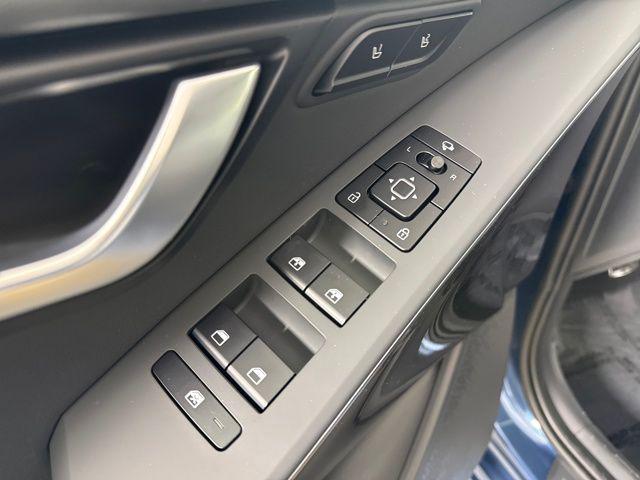 new 2026 Kia Niro car, priced at $37,610