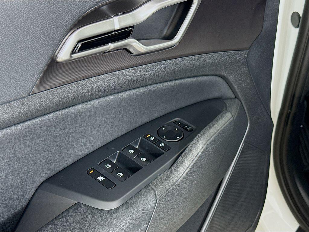 new 2026 Kia Sportage Hybrid car, priced at $33,950