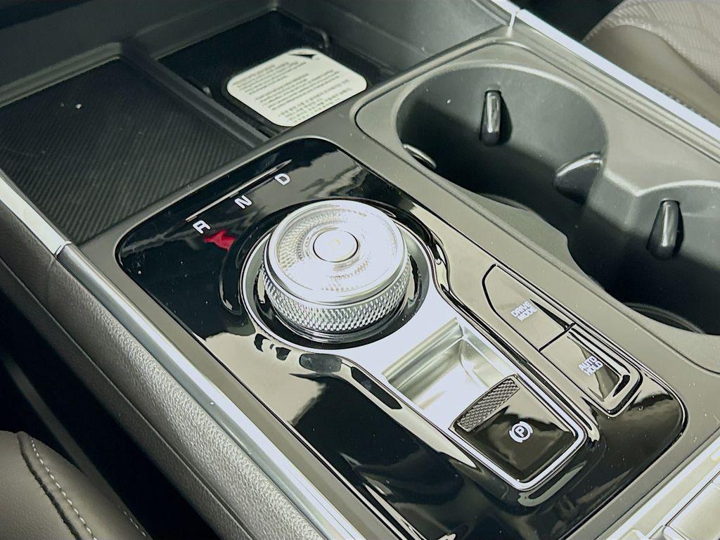 new 2026 Kia Carnival Hybrid car, priced at $50,380