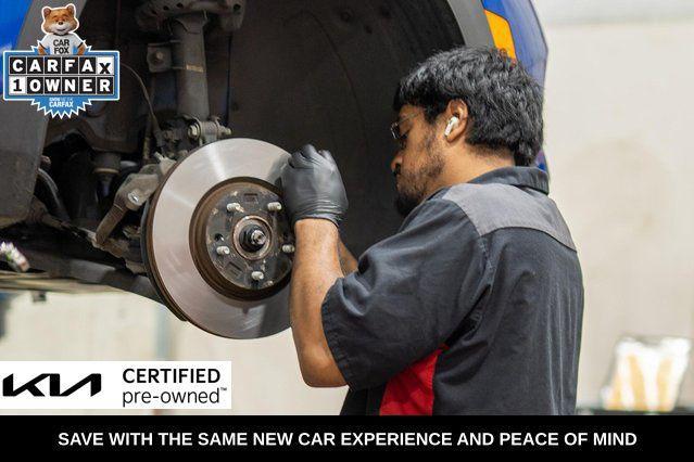 used 2024 Kia Sorento car, priced at $27,237