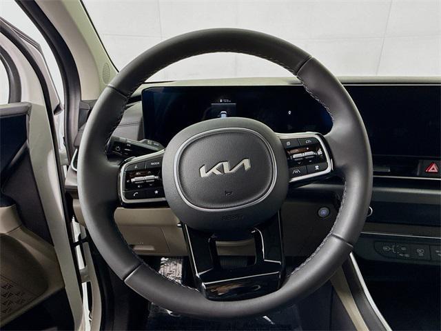 new 2026 Kia Carnival Hybrid car, priced at $42,825