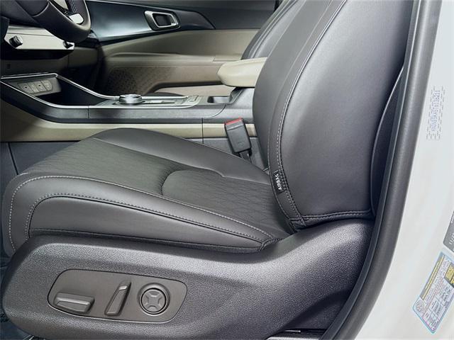 new 2026 Kia Carnival Hybrid car, priced at $42,825