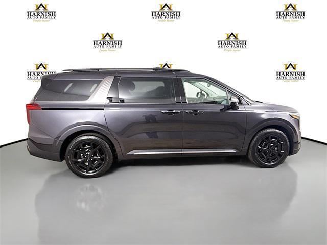 new 2026 Kia Carnival Hybrid car, priced at $53,650