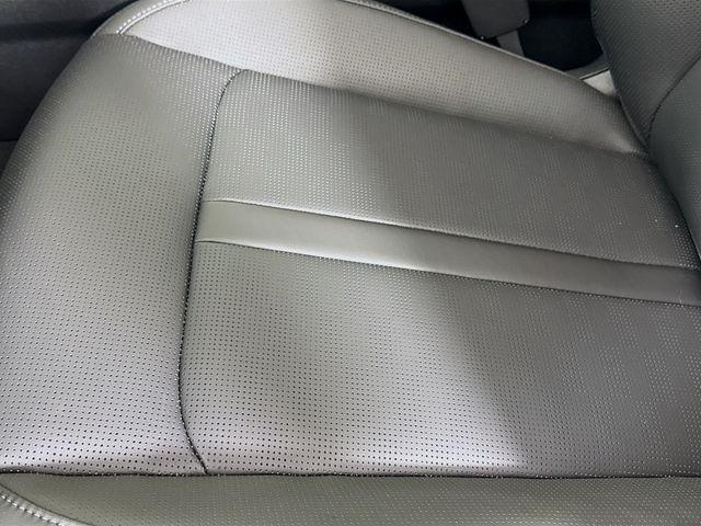 new 2025 Kia Sorento car, priced at $36,682