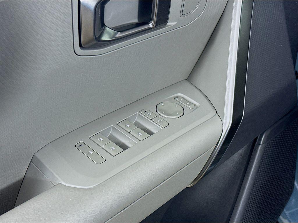 new 2027 Kia Seltos car, priced at $28,925