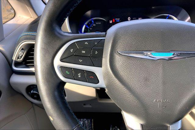used 2021 Chrysler Pacifica Hybrid car, priced at $25,597