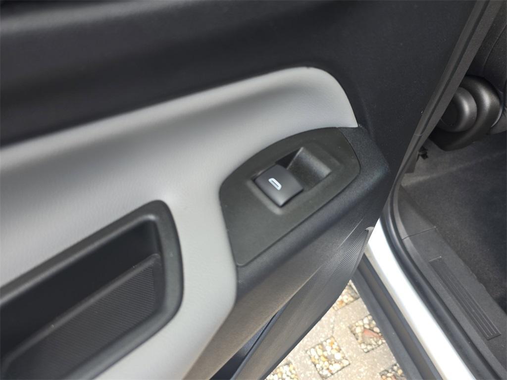 used 2021 Chevrolet Equinox car, priced at $15,445