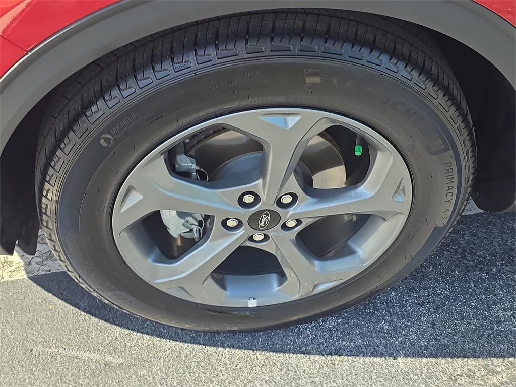 used 2025 Ford Escape car, priced at $24,974