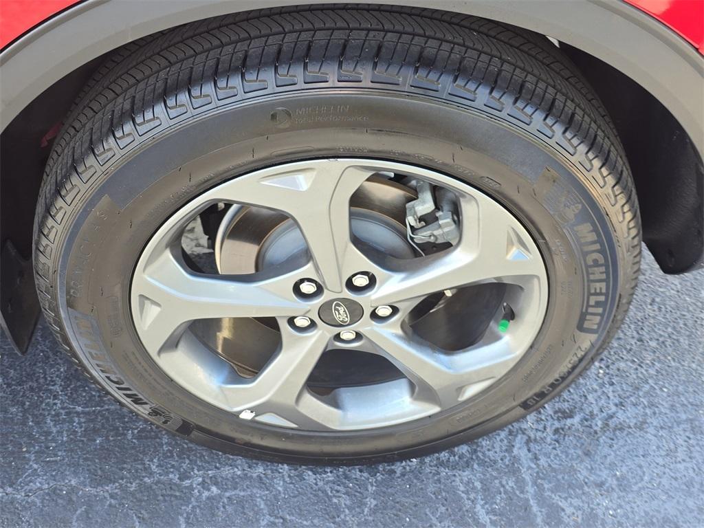 used 2025 Ford Escape car, priced at $24,974