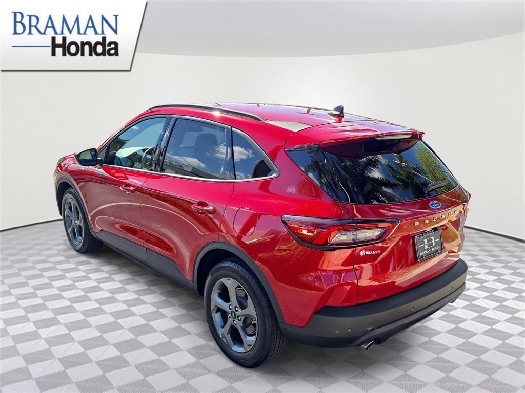 used 2025 Ford Escape car, priced at $24,974