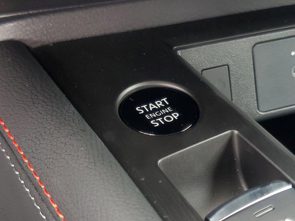 new 2025 Nissan Kicks car, priced at $26,600